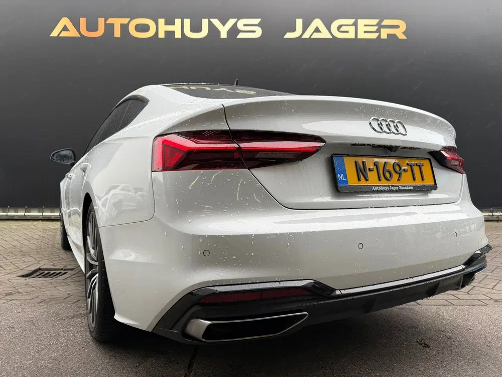 Audi A5 40 TFSI Quattro Sline Competition Pano Car uit 2022, foto 2