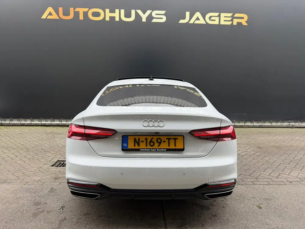 Audi A5 40 TFSI Quattro Sline Competition Pano Car uit 2022, foto 9