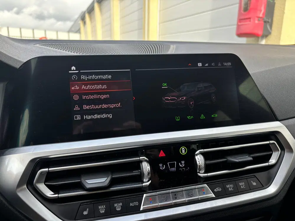BMW 3-serie 3-Serie 330i M Sport High Executive uit 2019, foto 14