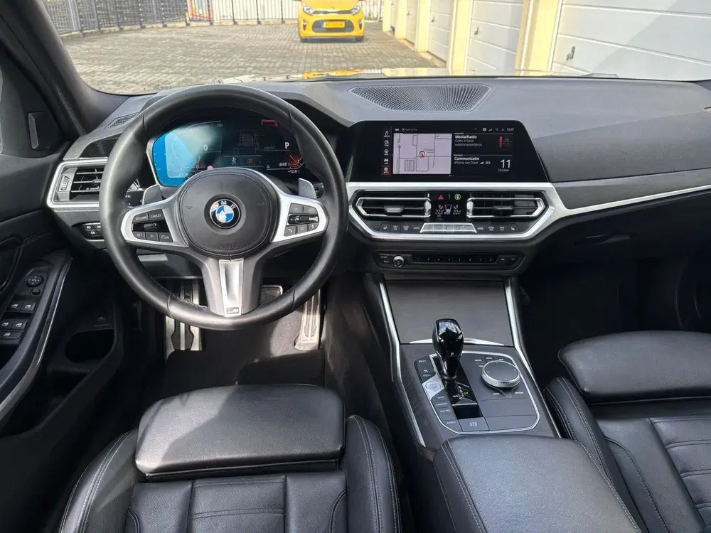 BMW 3-serie 3-Serie 330i M Sport High Executive uit 2019, foto 4