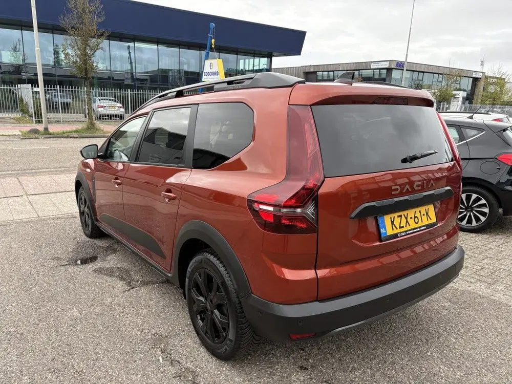 Dacia Jogger 1.6 Hybrid 140 Extreme uit 2024, foto 3