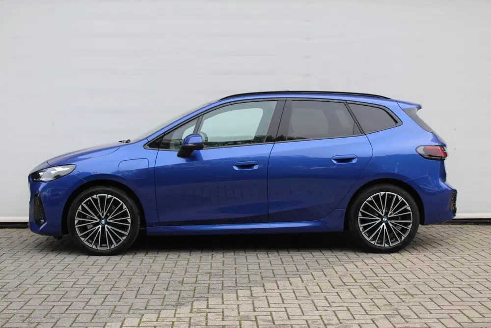 BMW 2-serie Active Tourer 225e xDrive M Sport Automaat uit 2026, foto 2