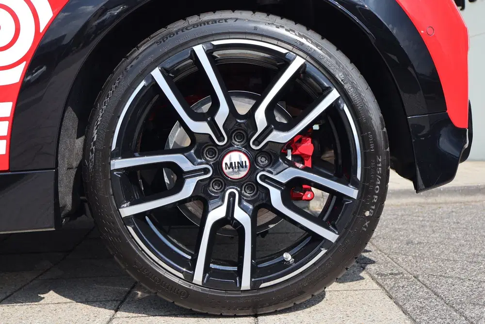 Mini Hatchback JCW uit 2026, foto 13