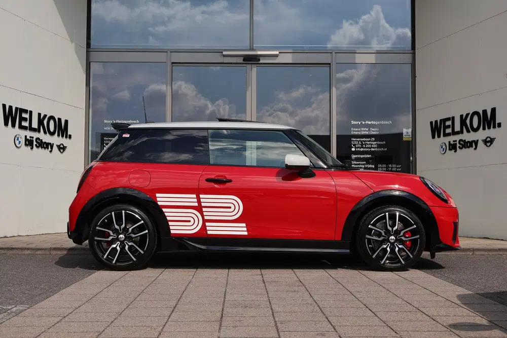 Mini Hatchback JCW uit 2026, foto 5