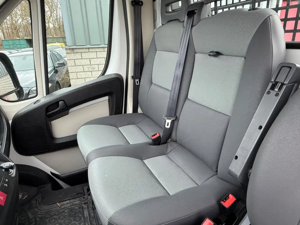 Peugeot Boxer 330 2.2 BlueHDi 120 L2H1 Premium Pick Up uit 2020, foto 12