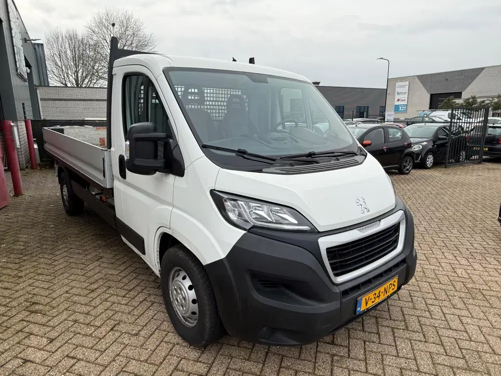 Peugeot Boxer 330 2.2 BlueHDi 120 L2H1 Premium Pick Up uit 2020, foto 3