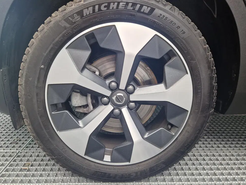 Volvo XC40 2.0 B4 Plus Dark uit 2026, foto 6