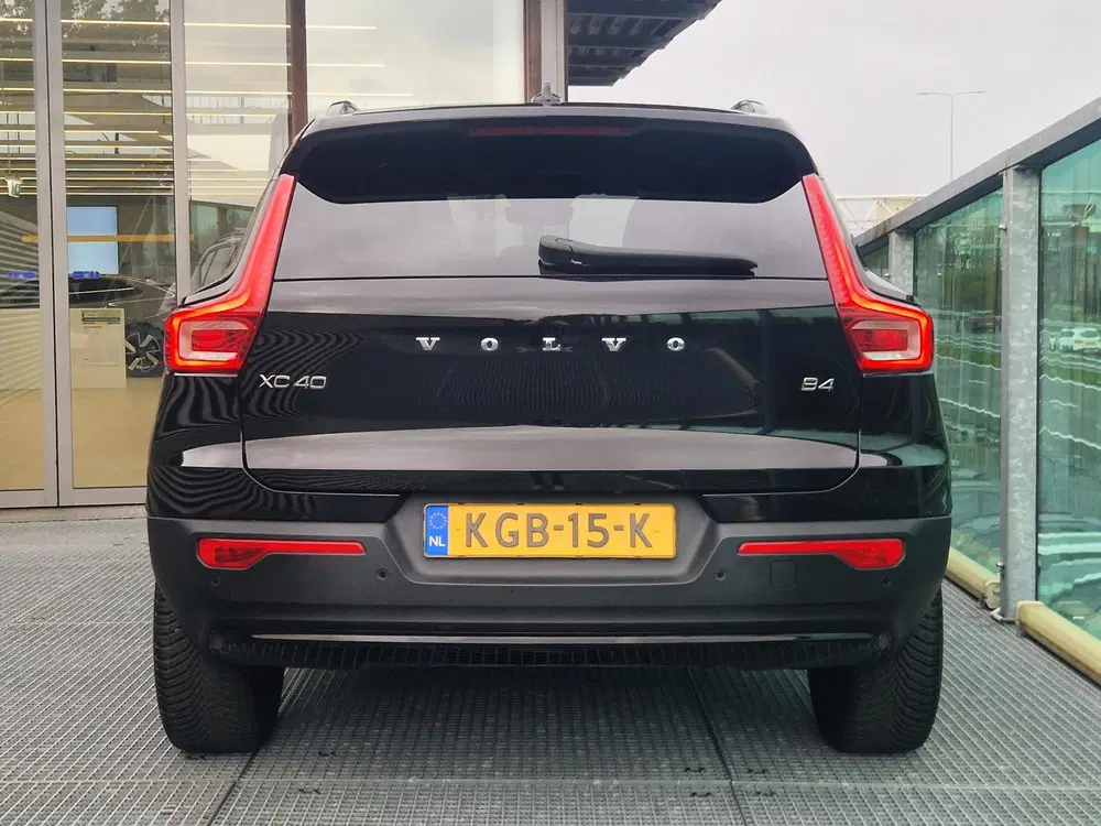 Volvo XC40 2.0 B4 Plus Dark uit 2026, foto 8