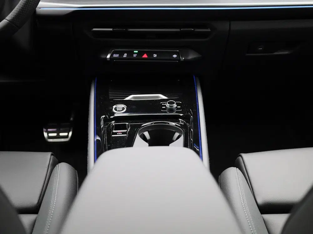 Audi Q3 1.5 e-hybrid S edition uit 2026, foto 12