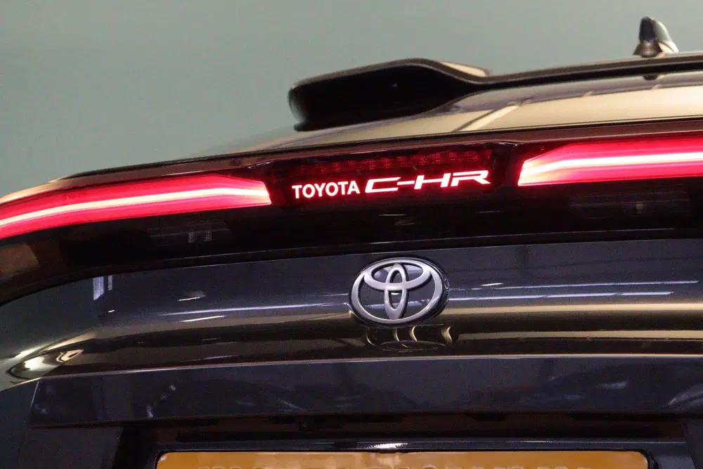 Toyota C-HR 1.8 Hybrid 140 Dynamic uit 2025, foto 13