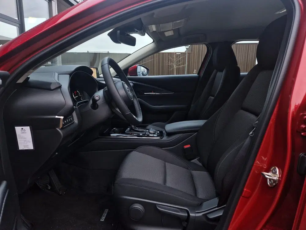 Mazda CX-30 2.5 e-SkyActiv-G 140 M Hybrid Centre-line uit 2026, foto 10