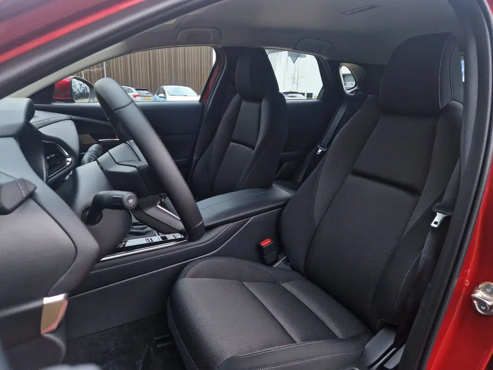 Mazda CX-30 2.5 e-SkyActiv-G 140 M Hybrid Centre-line uit 2026, foto 9