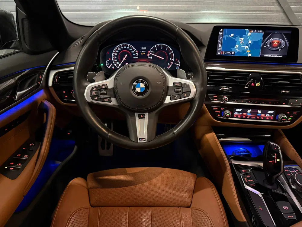 BMW 5-serie 540i xDrive High Executive M-Pakket LED uit 2019, foto 10