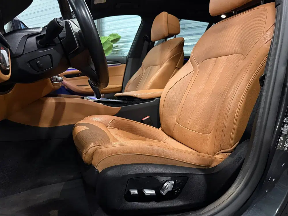 BMW 5-serie 540i xDrive High Executive M-Pakket LED uit 2019, foto 15