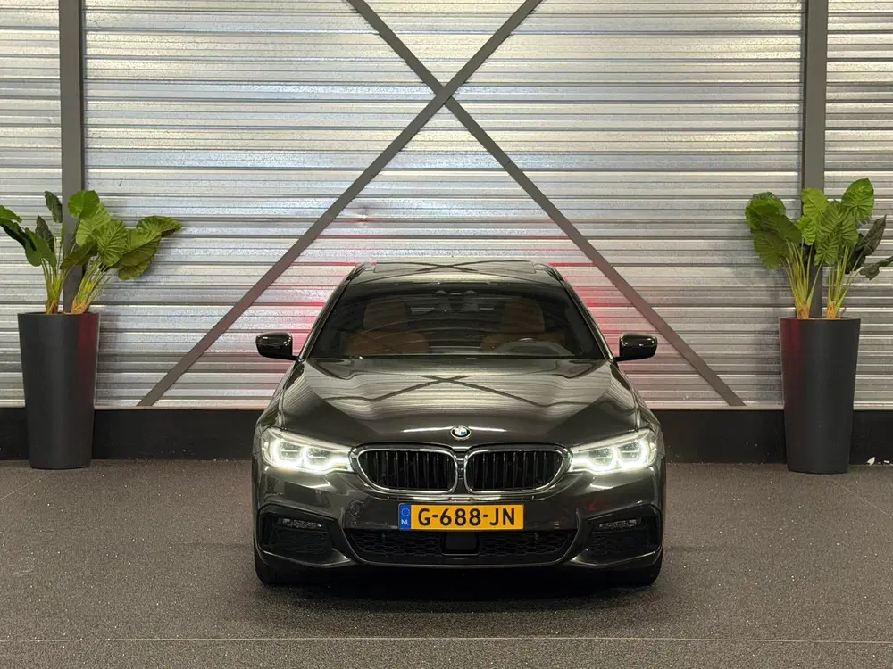 BMW 5-serie 540i xDrive High Executive M-Pakket LED uit 2019, foto 6