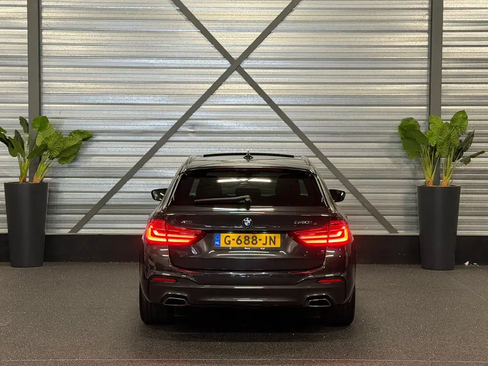 BMW 5-serie 540i xDrive High Executive M-Pakket LED uit 2019, foto 8