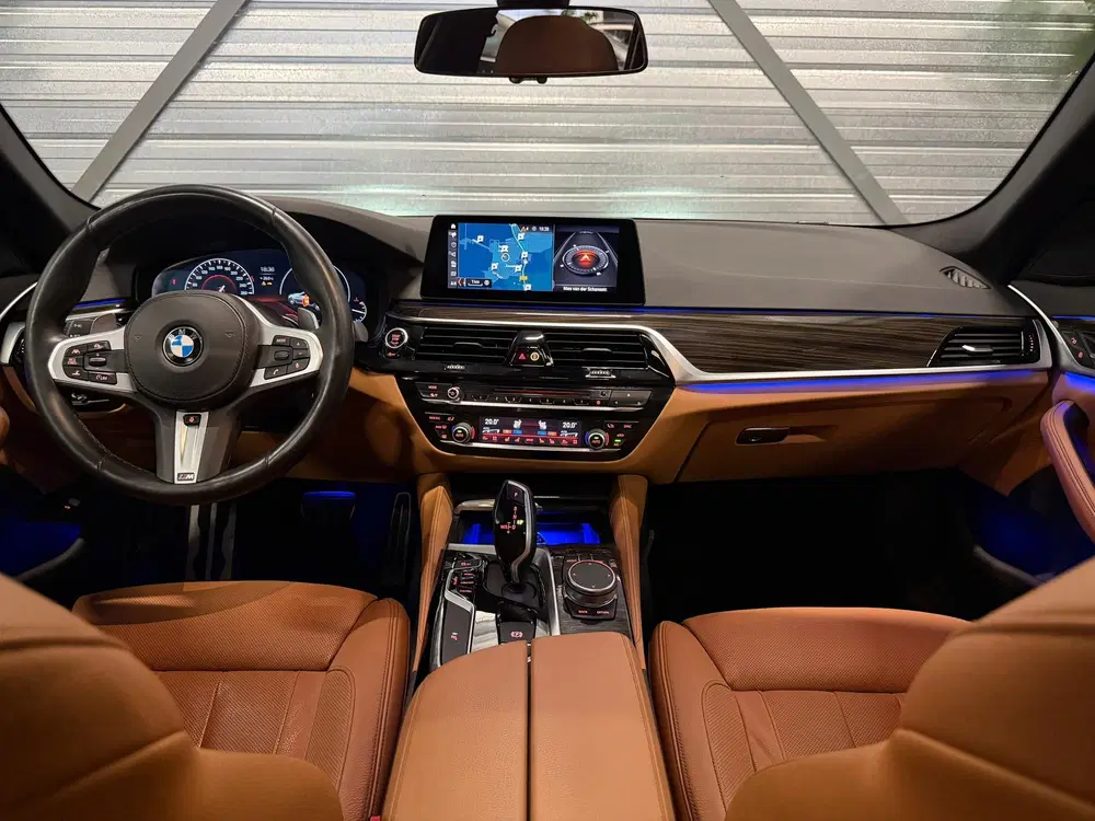 BMW 5-serie 540i xDrive High Executive M-Pakket LED uit 2019, foto 9