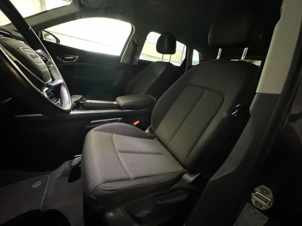 Audi e-tron 55 quattro S edition 95 kWh 96 uit 2023, foto 11