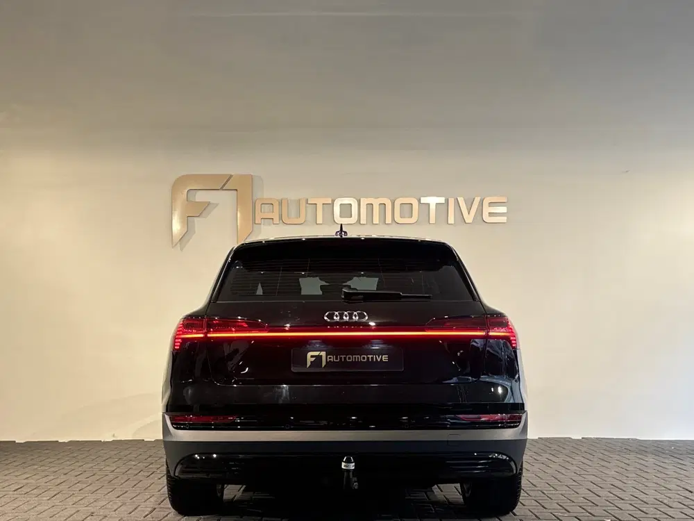 Audi e-tron 55 quattro S edition 95 kWh 96 uit 2023, foto 5