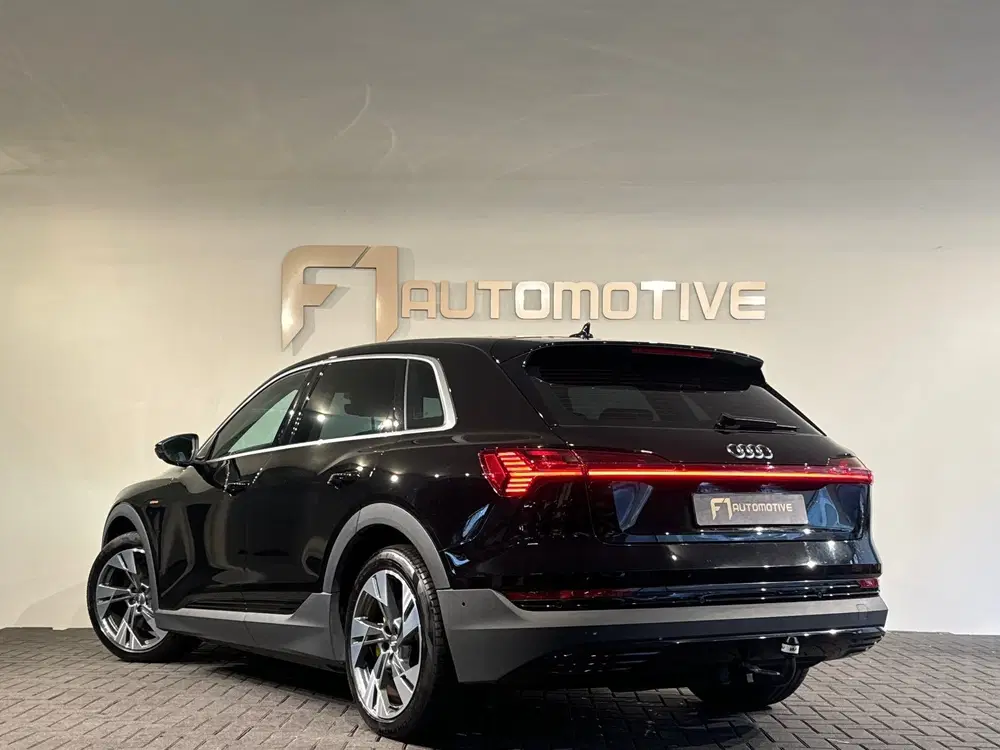Audi e-tron 55 quattro S edition 95 kWh 96 uit 2023, foto 6