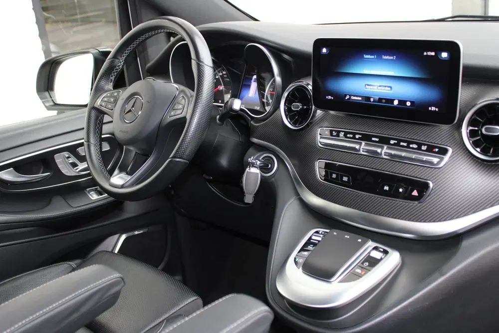 Mercedes-Benz V-Klasse 300d uit 2023, foto 3