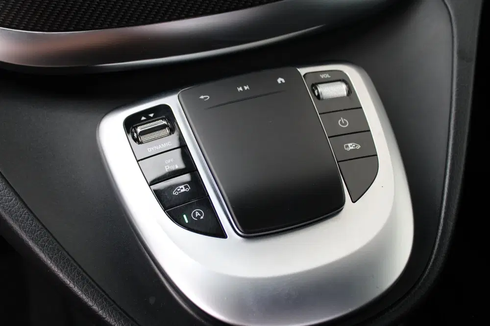 Mercedes-Benz V-Klasse 300d uit 2023, foto 8
