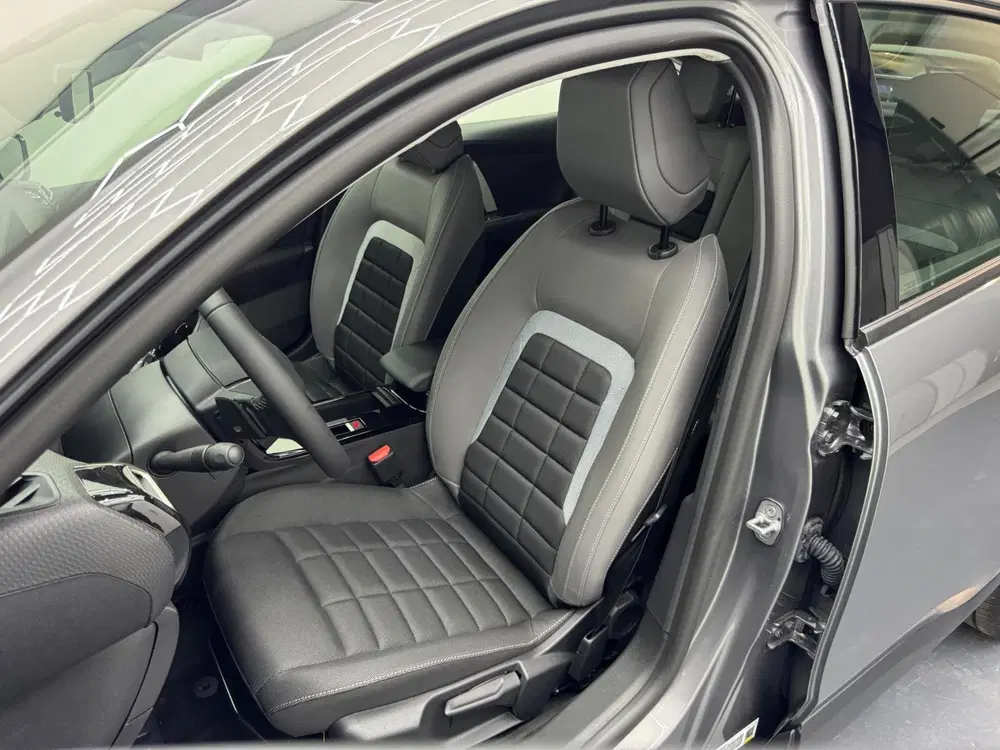 Citroën C4 Citroen C4 Hybrid 145PK uit 2025, foto 9