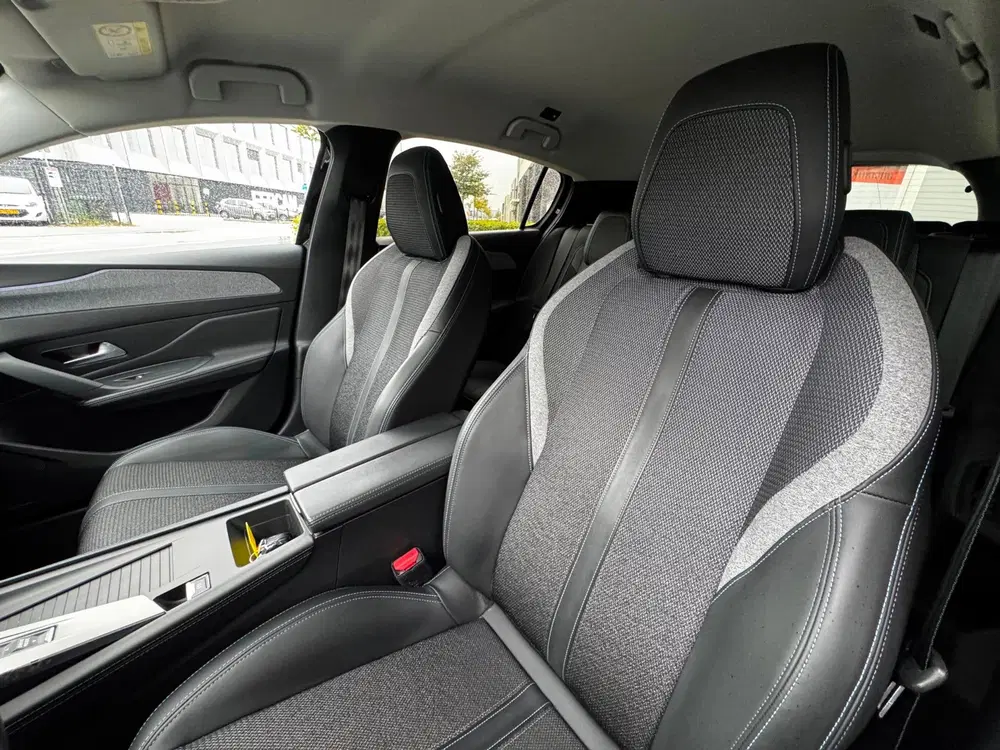 Peugeot 308 1.2T Allure GT-Pack Automaat I-Toggles Amb uit 2022, foto 8