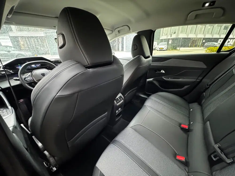 Peugeot 308 1.2T Allure GT-Pack Automaat I-Toggles Amb uit 2022, foto 9