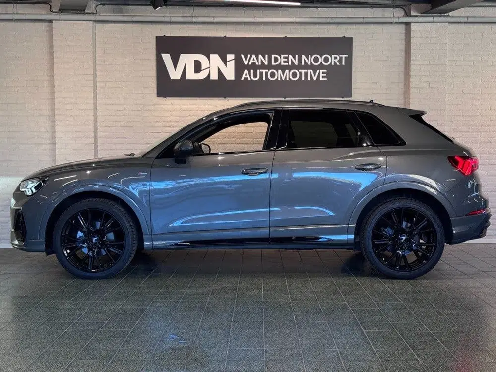 Audi Q3 35 TFSI S-Line Edition Black ACC Sfeerv Ca uit 2023, foto 5