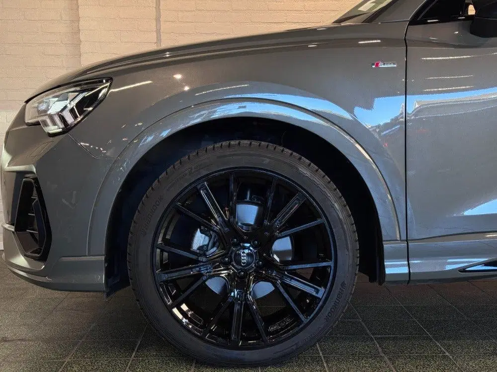 Audi Q3 35 TFSI S-Line Edition Black ACC Sfeerv Ca uit 2023, foto 6