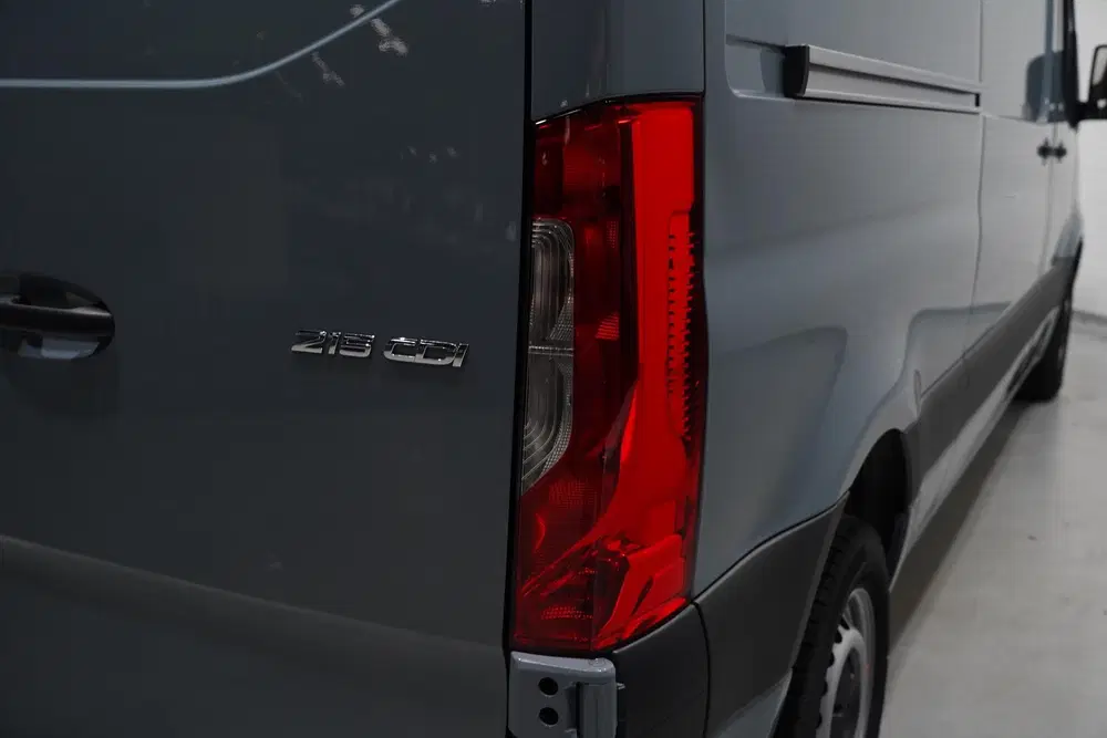 Mercedes-Benz Sprinter 215 CDI 150 pk L2H2 Airco uit 2024, foto 10