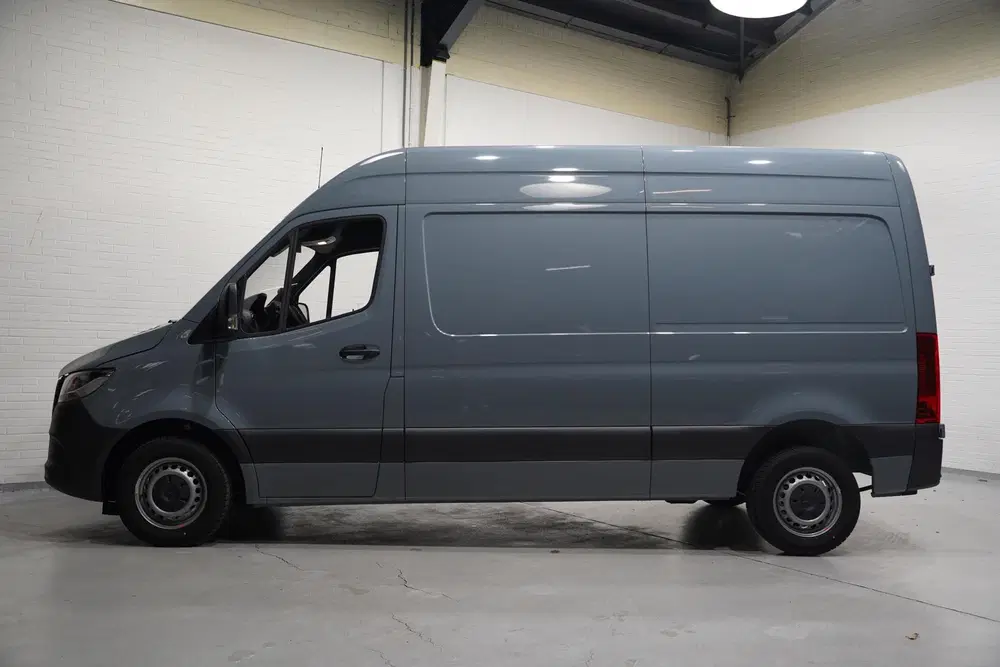 Mercedes-Benz Sprinter 215 CDI 150 pk L2H2 Airco uit 2024, foto 6