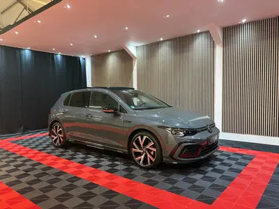 Volkswagen Golf 1.5 eTSI R-Line Business Pano Camera Matri uit 2023
