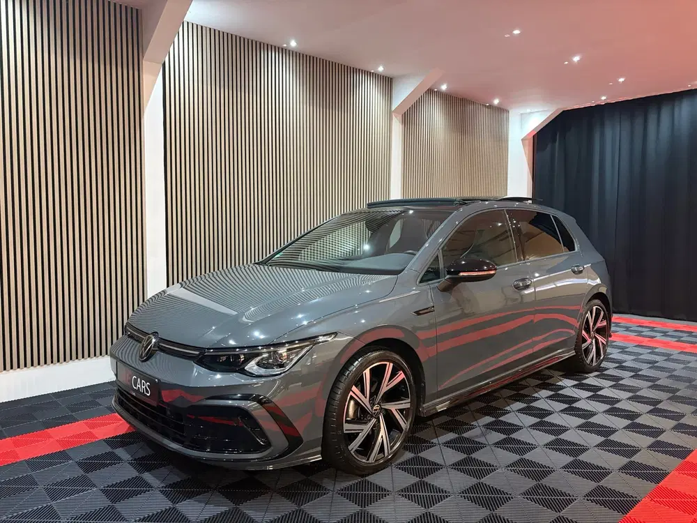 Volkswagen Golf 1.5 eTSI R-Line Business Pano Camera Matri uit 2023, foto 12