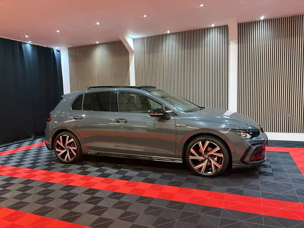 Volkswagen Golf 1.5 eTSI R-Line Business Pano Camera Matri uit 2023, foto 2