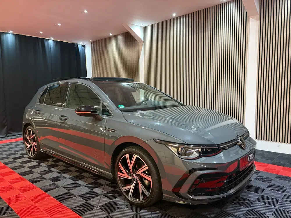 Volkswagen Golf 1.5 eTSI R-Line Business Pano Camera Matri uit 2023, foto 3