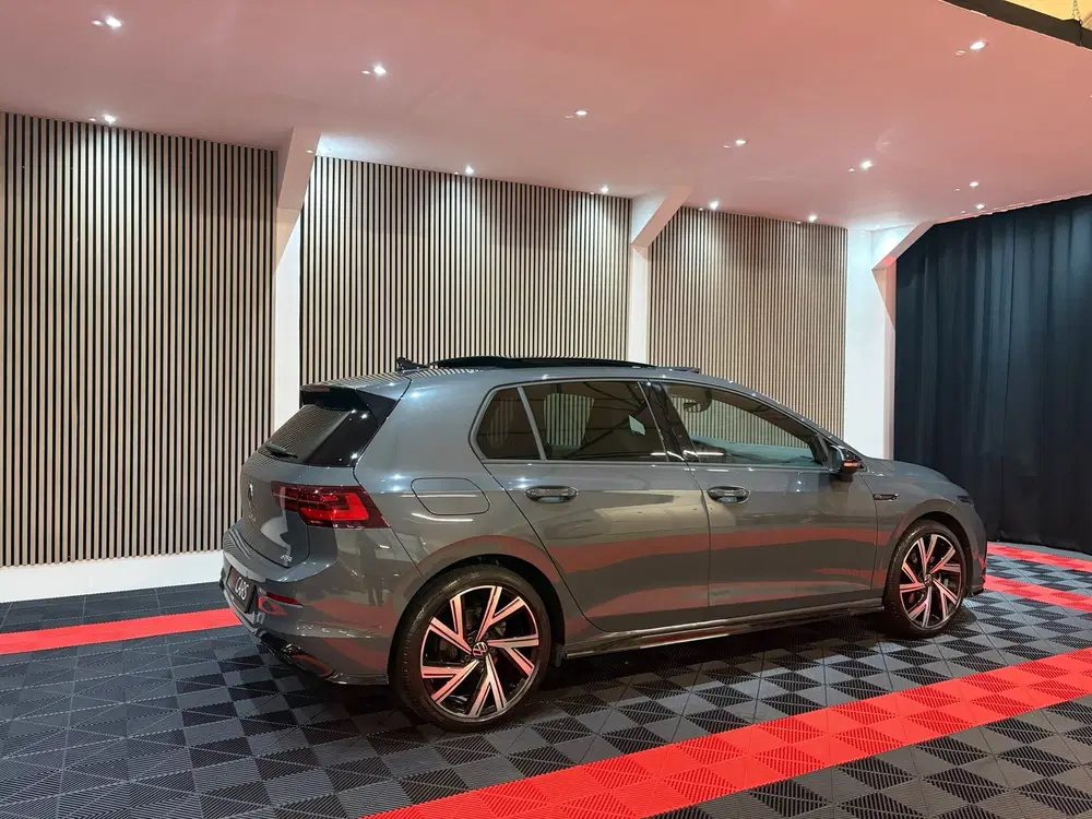 Volkswagen Golf 1.5 eTSI R-Line Business Pano Camera Matri uit 2023, foto 8