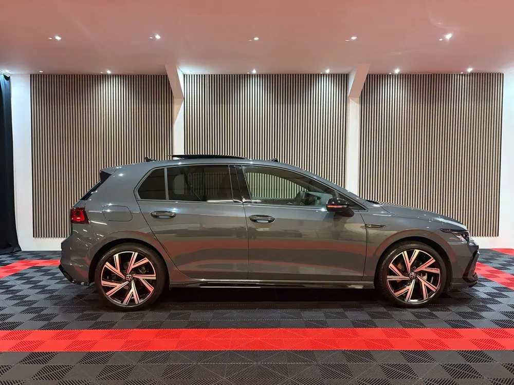 Volkswagen Golf 1.5 eTSI R-Line Business Pano Camera Matri uit 2023, foto 9