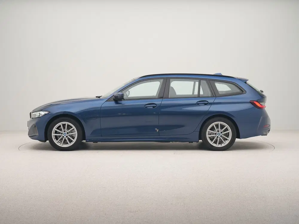 BMW 3-serie 320e Touring Accu conditie 100% (bj 2024) uit 2024, foto 11