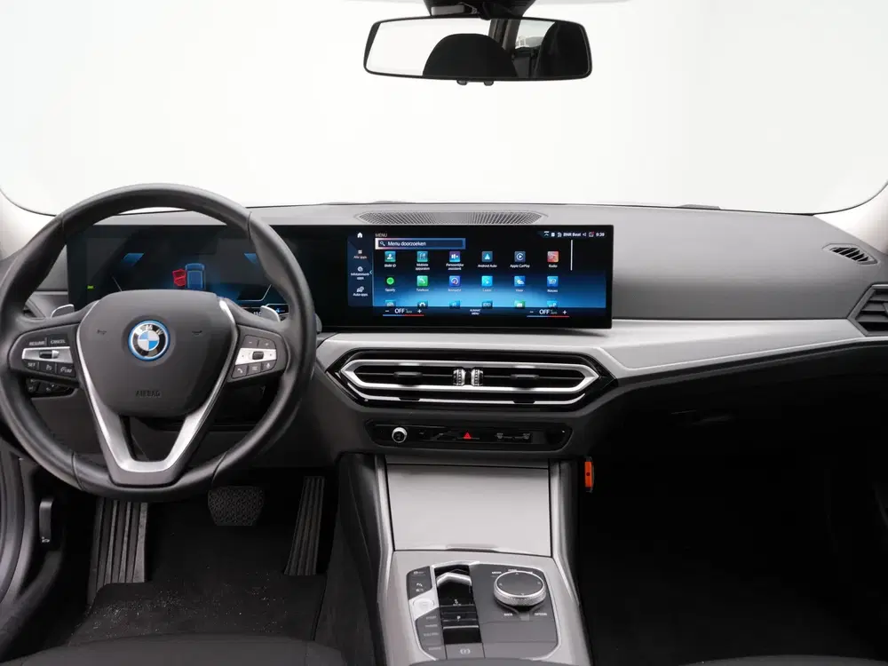 BMW 3-serie 320e Touring Accu conditie 100% (bj 2024) uit 2024, foto 12