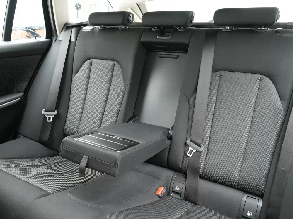 BMW 3-serie 320e Touring Accu conditie 100% (bj 2024) uit 2024, foto 15
