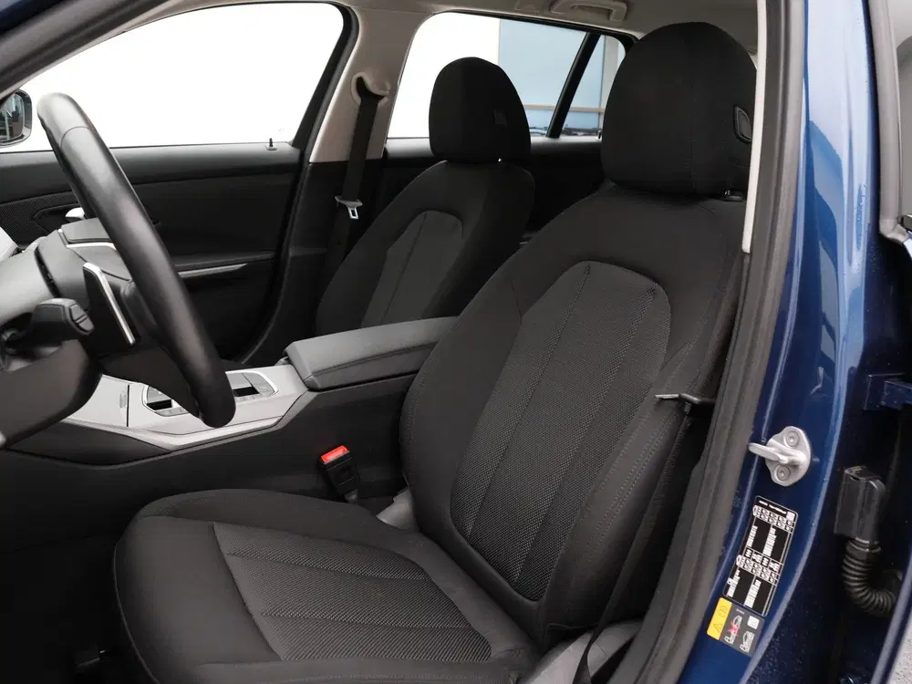 BMW 3-serie 320e Touring Accu conditie 100% (bj 2024) uit 2024, foto 4