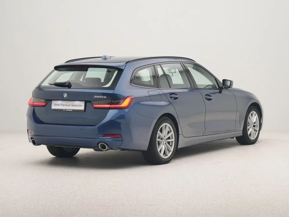 BMW 3-serie 320e Touring Accu conditie 100% (bj 2024) uit 2024, foto 8