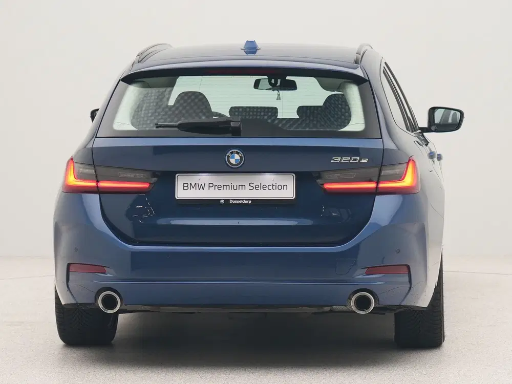 BMW 3-serie 320e Touring Accu conditie 100% (bj 2024) uit 2024, foto 9