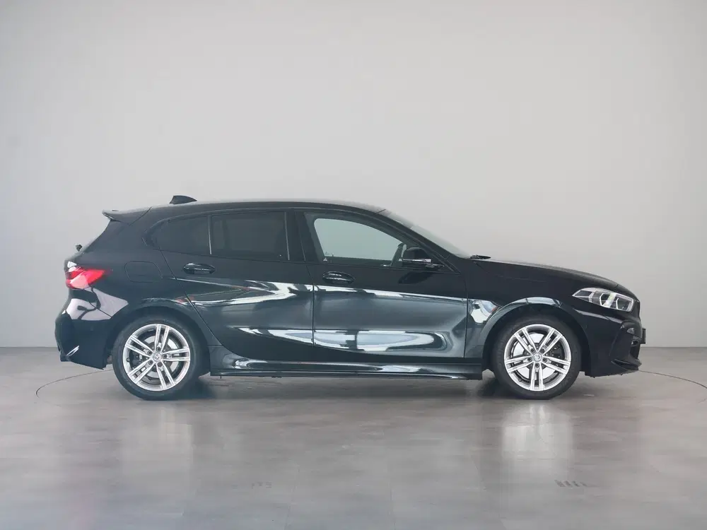 BMW 1-serie 120i Business Edition (bj 2022 uit 2022, foto 4