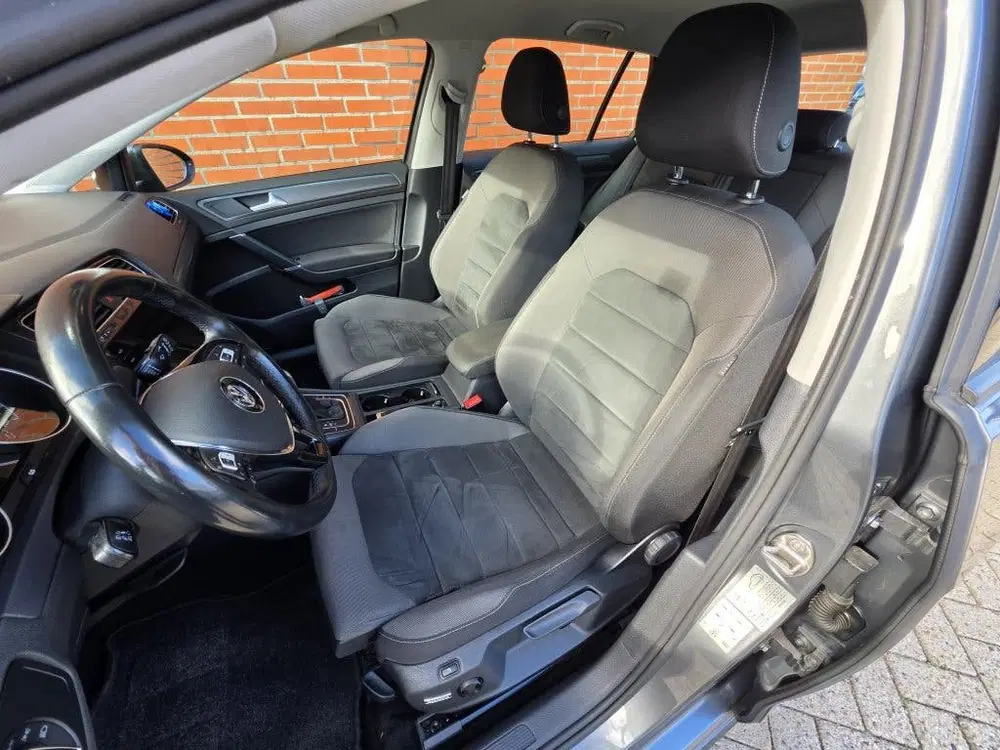 Volkswagen Golf 1.5 TSI Comfort Line Business Automaat Mas uit 2019, foto 4
