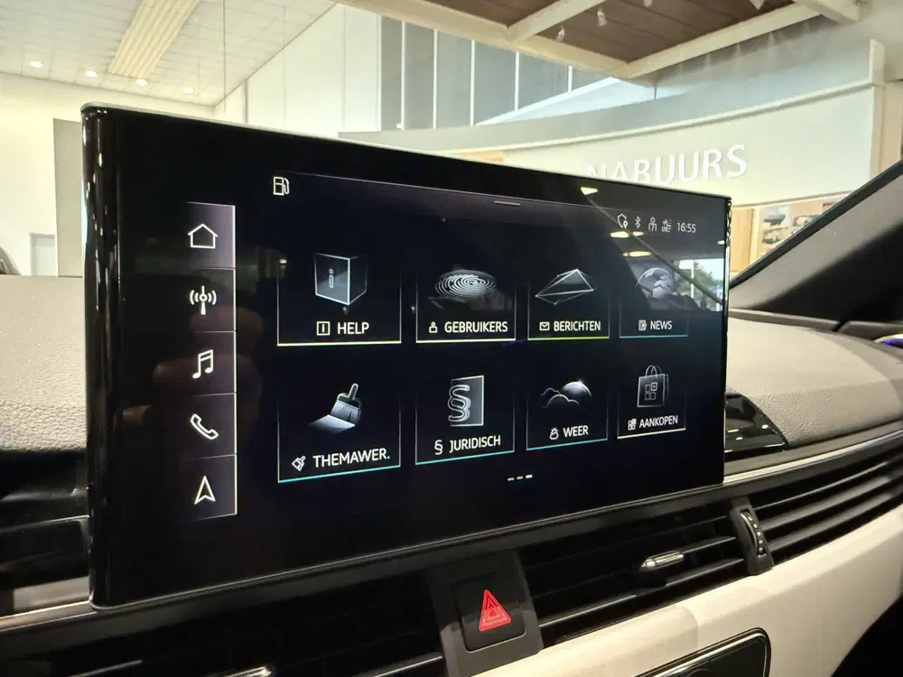 Audi A4 35 TFSI S edition Competition NL auto uit 2023, foto 12