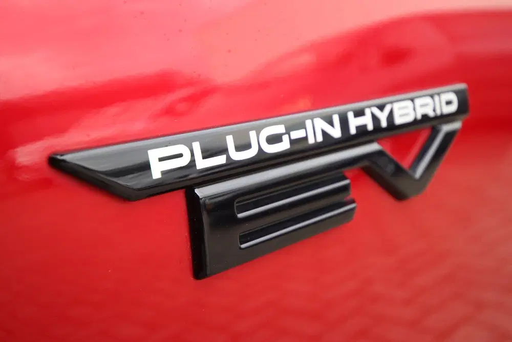 Mitsubishi Eclipse Cross 2.4 PHEV Black Edition Red Diamond uit 2024, foto 10