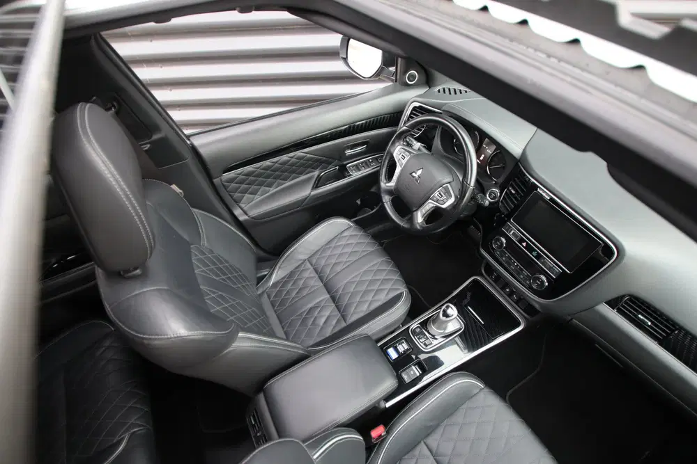 Mitsubishi Outlander 2.4 PHEV Instyle Opendak uit 2019, foto 14